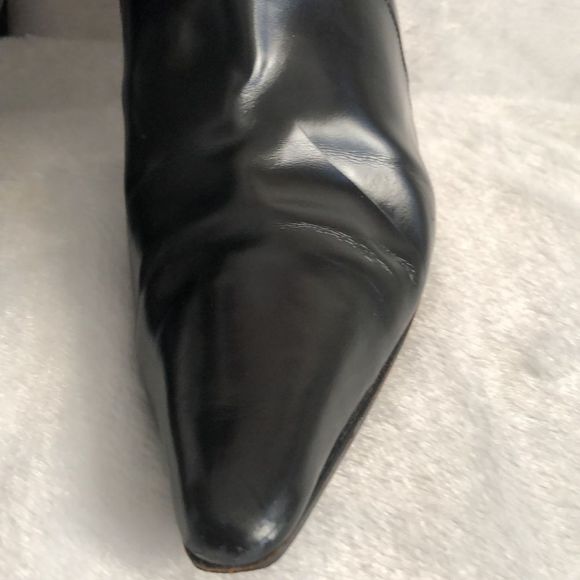 Burberry High Shine Black Leather Zip Up Booties, Size 41 - Picture 7 of 16